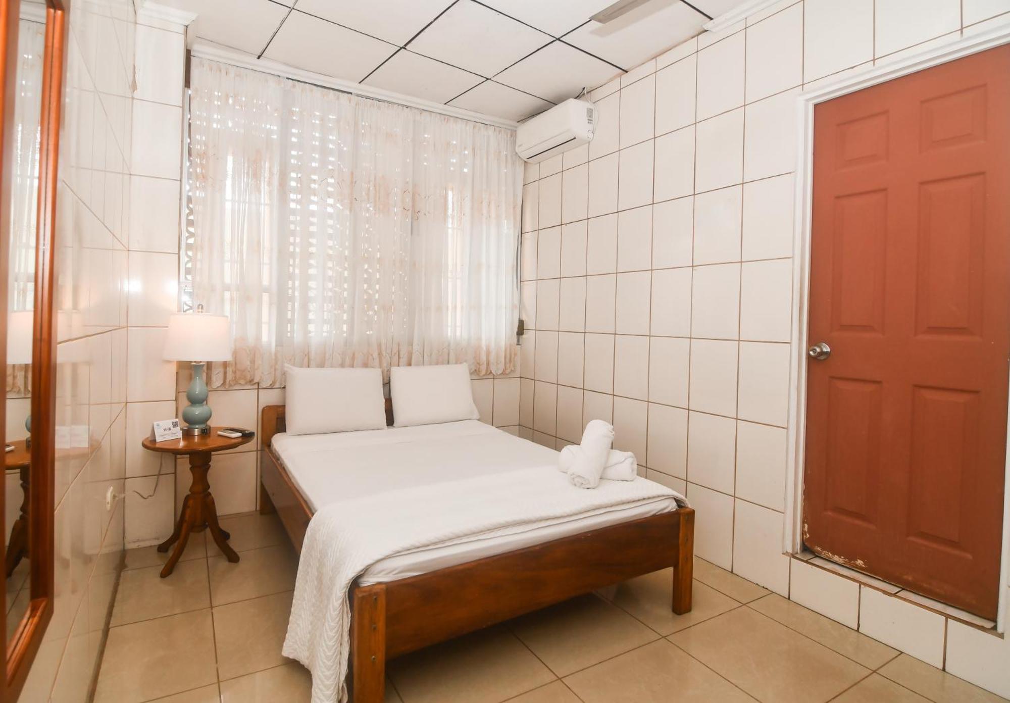 Hotel Aldea Chorotega プンタレナス エクステリア 写真