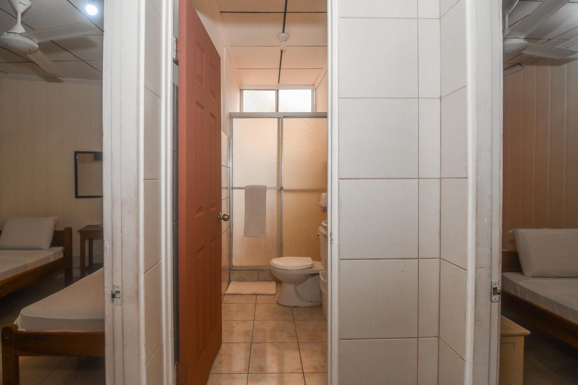 Hotel Aldea Chorotega プンタレナス エクステリア 写真
