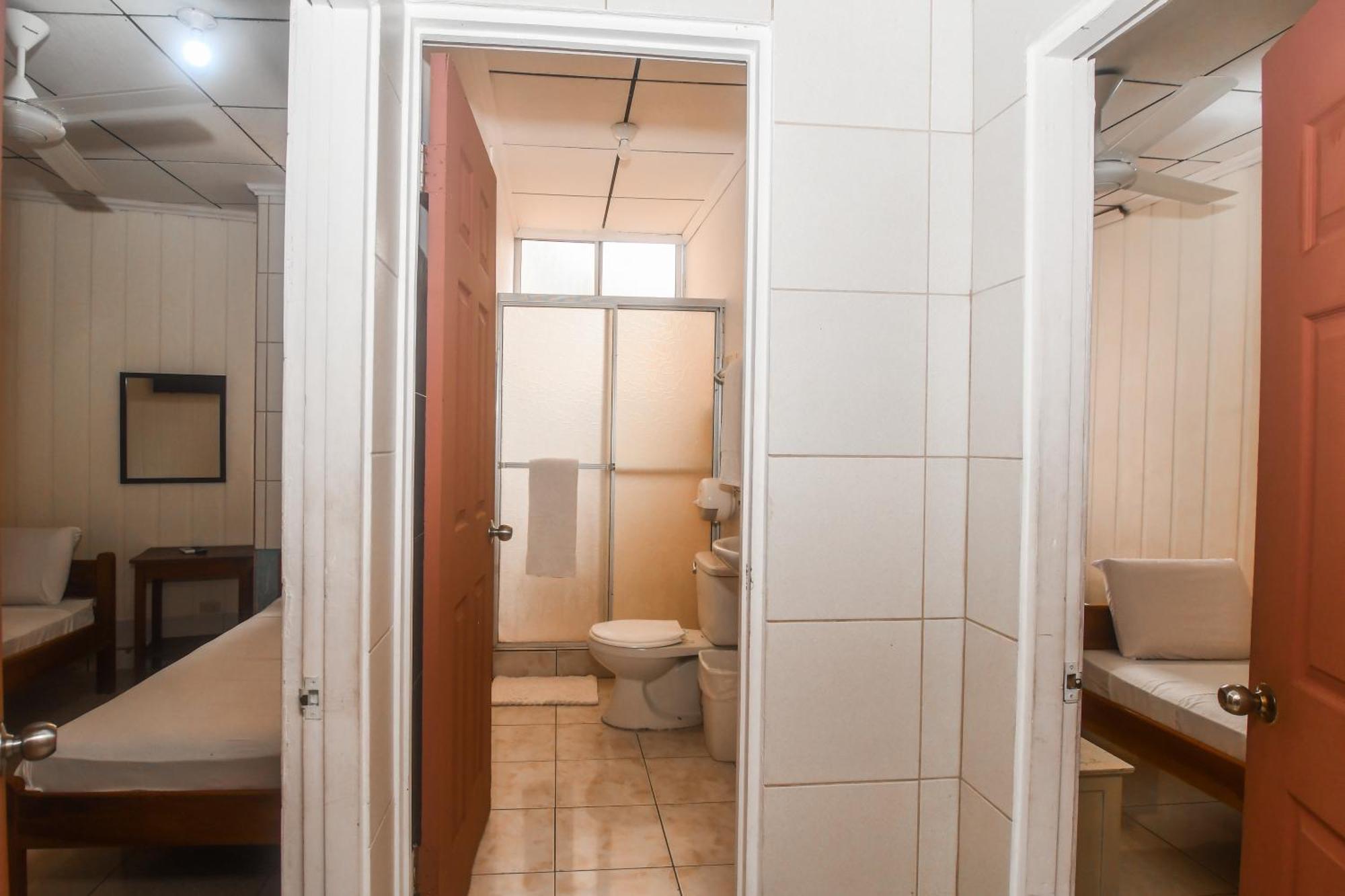 Hotel Aldea Chorotega プンタレナス エクステリア 写真